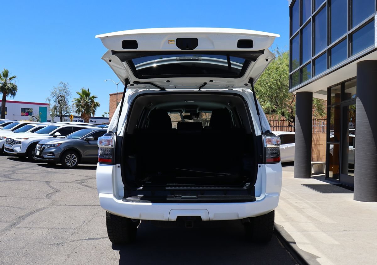 Used 2022 Toyota 4Runner SR5 AWD/4WD image 22