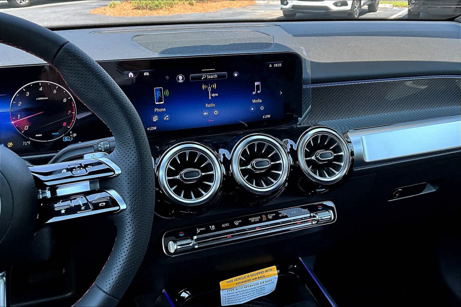 Certified 2024 Mercedes-Benz GLB 250 image 11