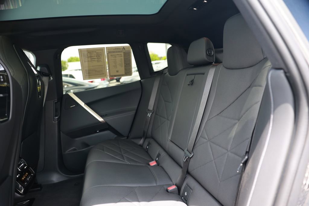 Used 2024 BMW iX xDrive50 w/ Sport Package AWD/4WD image 35
