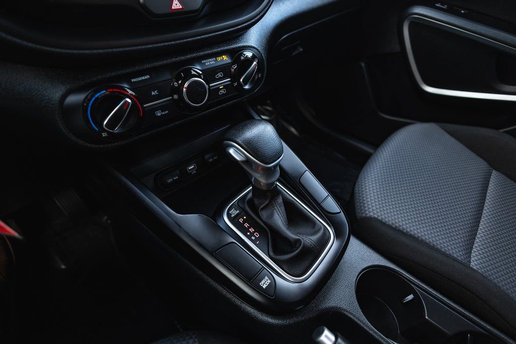 Used 2022 Kia Soul LX image 16