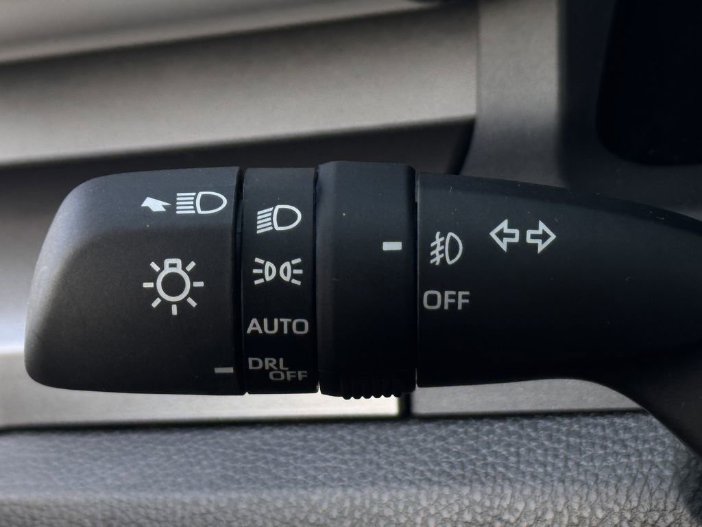 Used 2025 Toyota Tacoma TRD Off-Road image 22