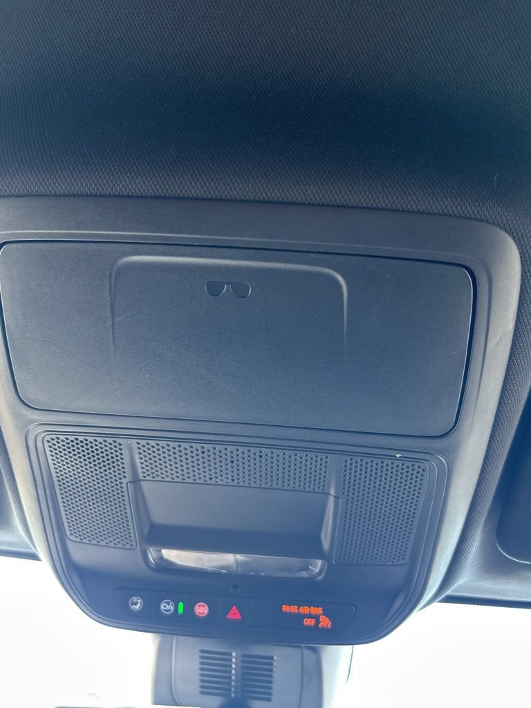 Used 2025 Chevrolet Equinox LT w/ Convenience Package II FWD image 45