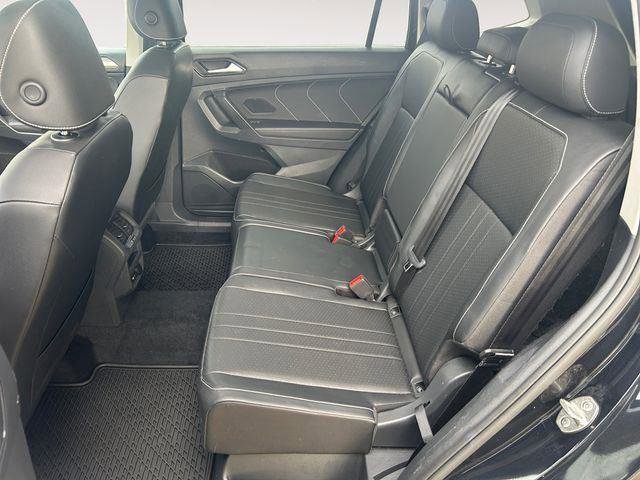 Used 2022 Volkswagen Tiguan SE image 13