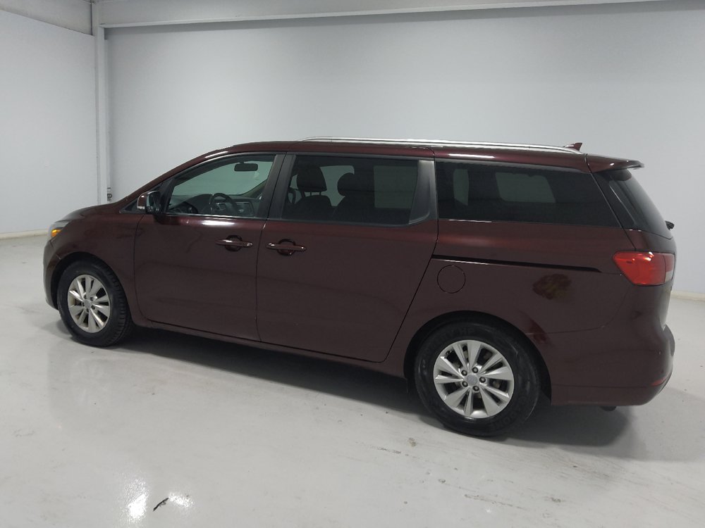 Used 2017 Kia Sedona LX w/ LX Essentials Premium Package FWD image 3