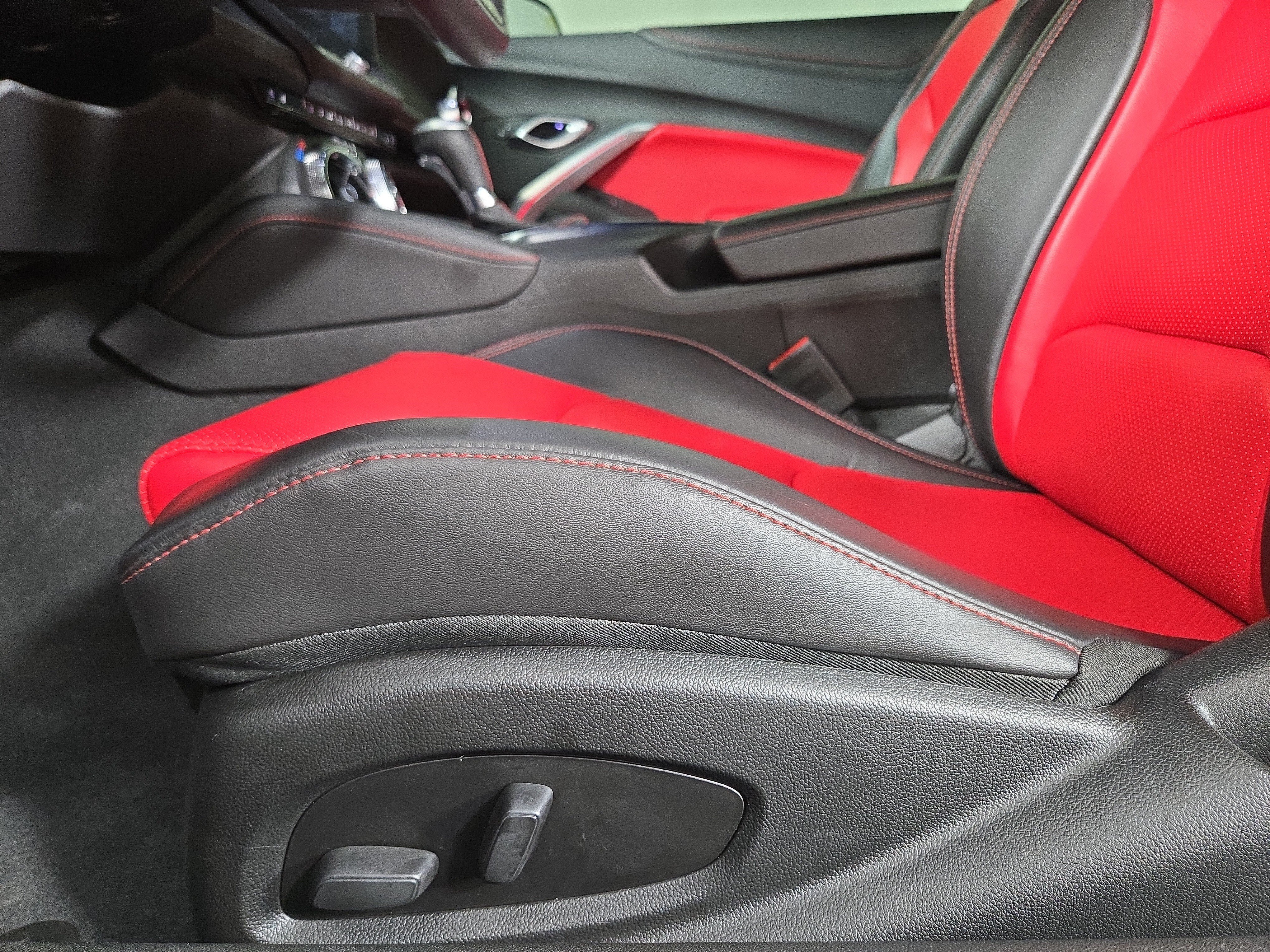 Certified 2024 Chevrolet Camaro LT w/ RS Package RWD image 30