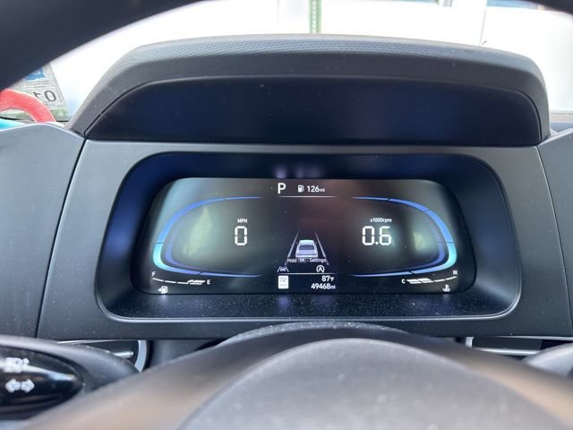 Used 2024 Hyundai Elantra SE FWD image 32