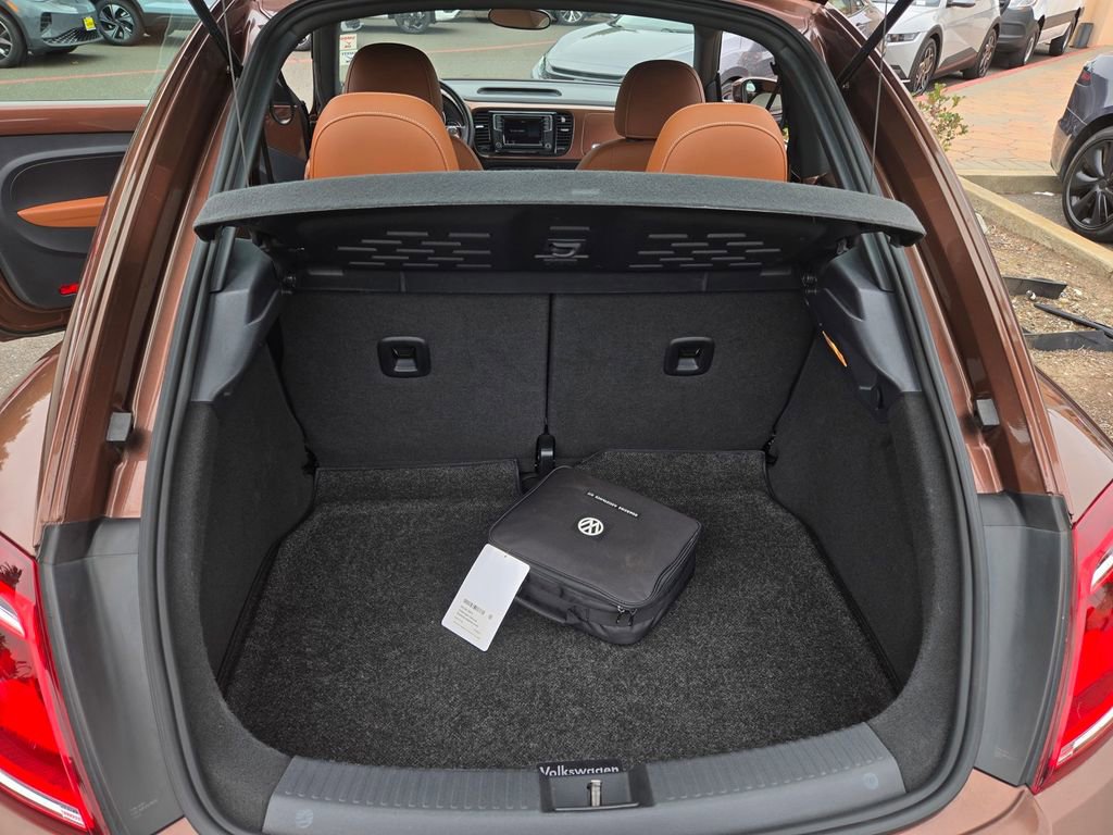 Used 2017 Volkswagen Beetle 1.8T Classic FWD image 23