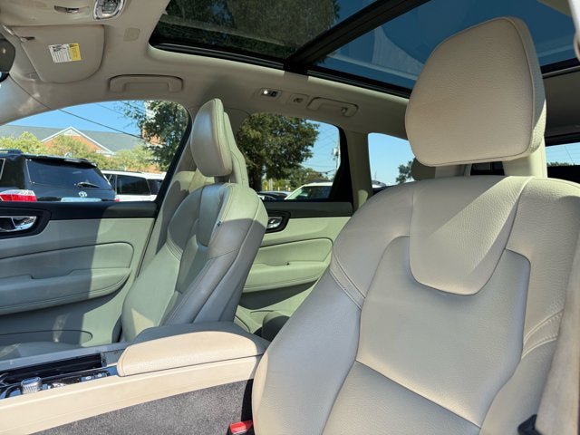 Used 2019 Volvo XC60 T5 Momentum w/ Premium Package FWD image 5