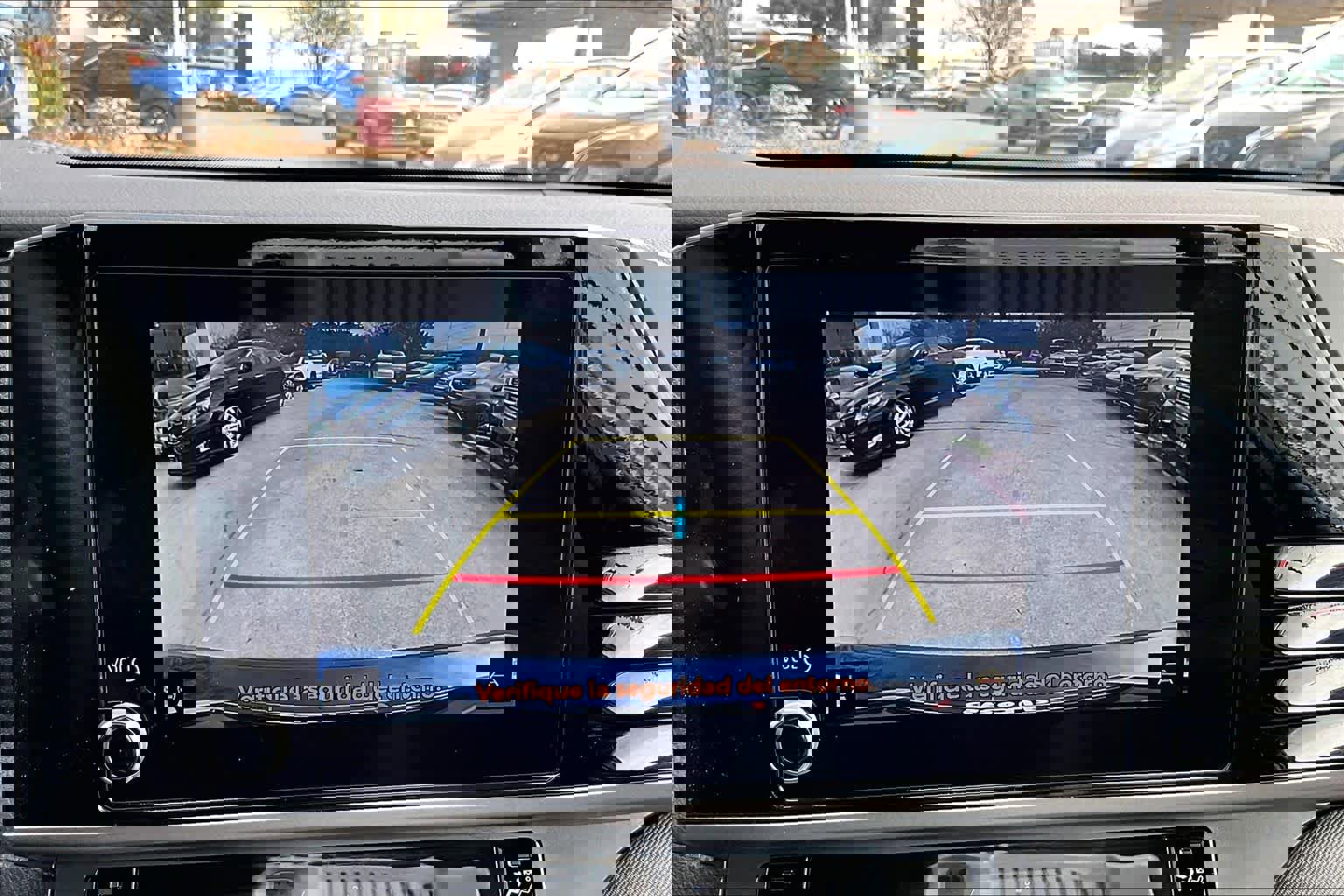 Used 2025 Toyota Camry LE w/ Convenience Package image 27