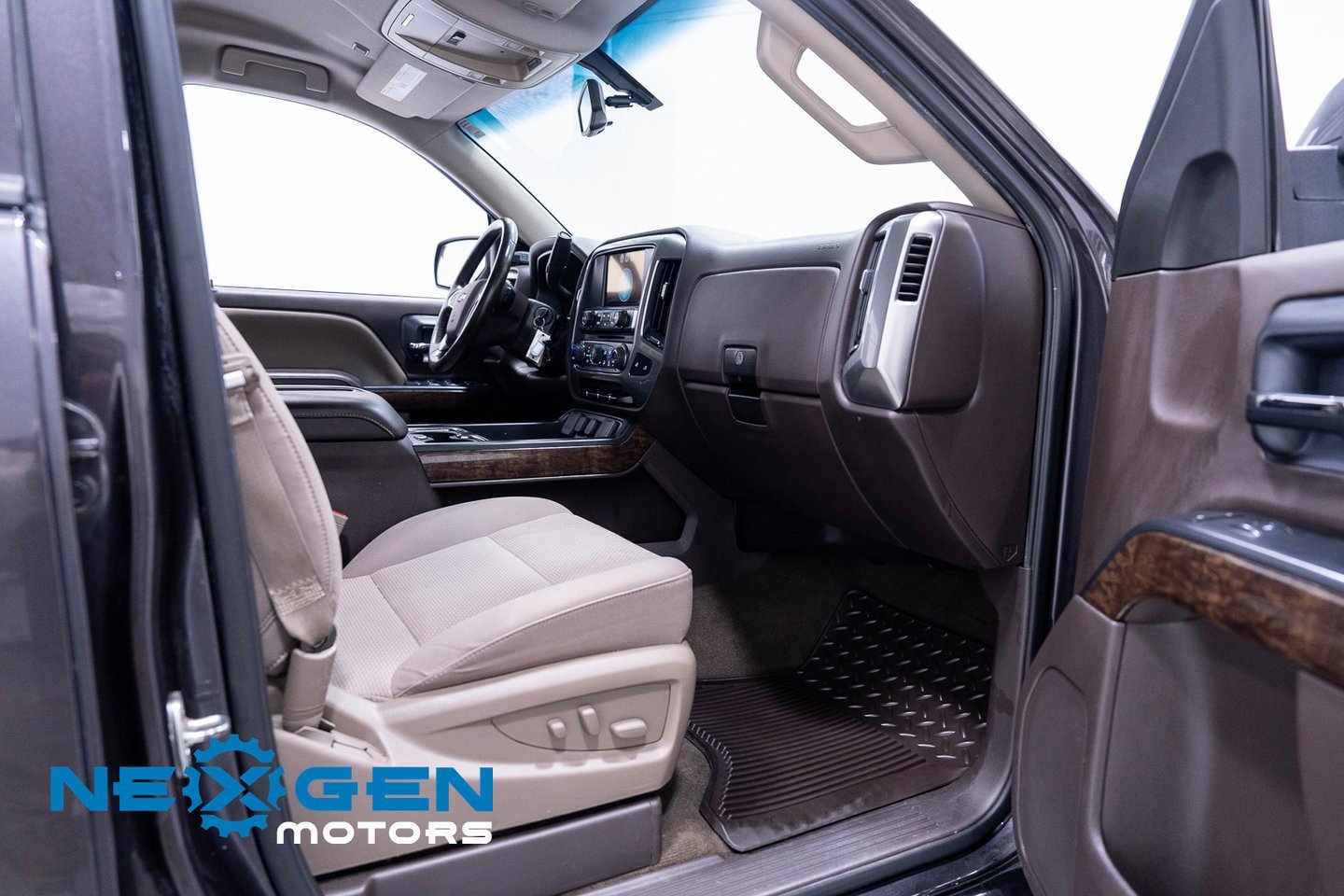 Used 2014 Chevrolet Silverado 1500 LT w/ LT Convenience Package image 43