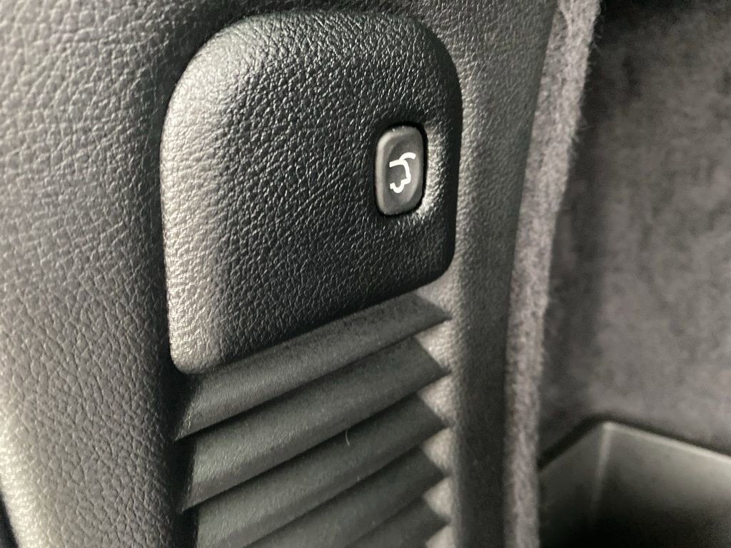 Used 2025 Dodge Durango GT image 17