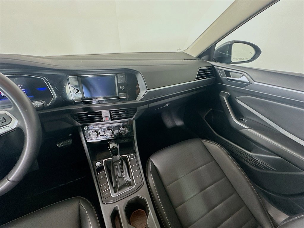 Used 2024 Volkswagen Jetta SE image 11