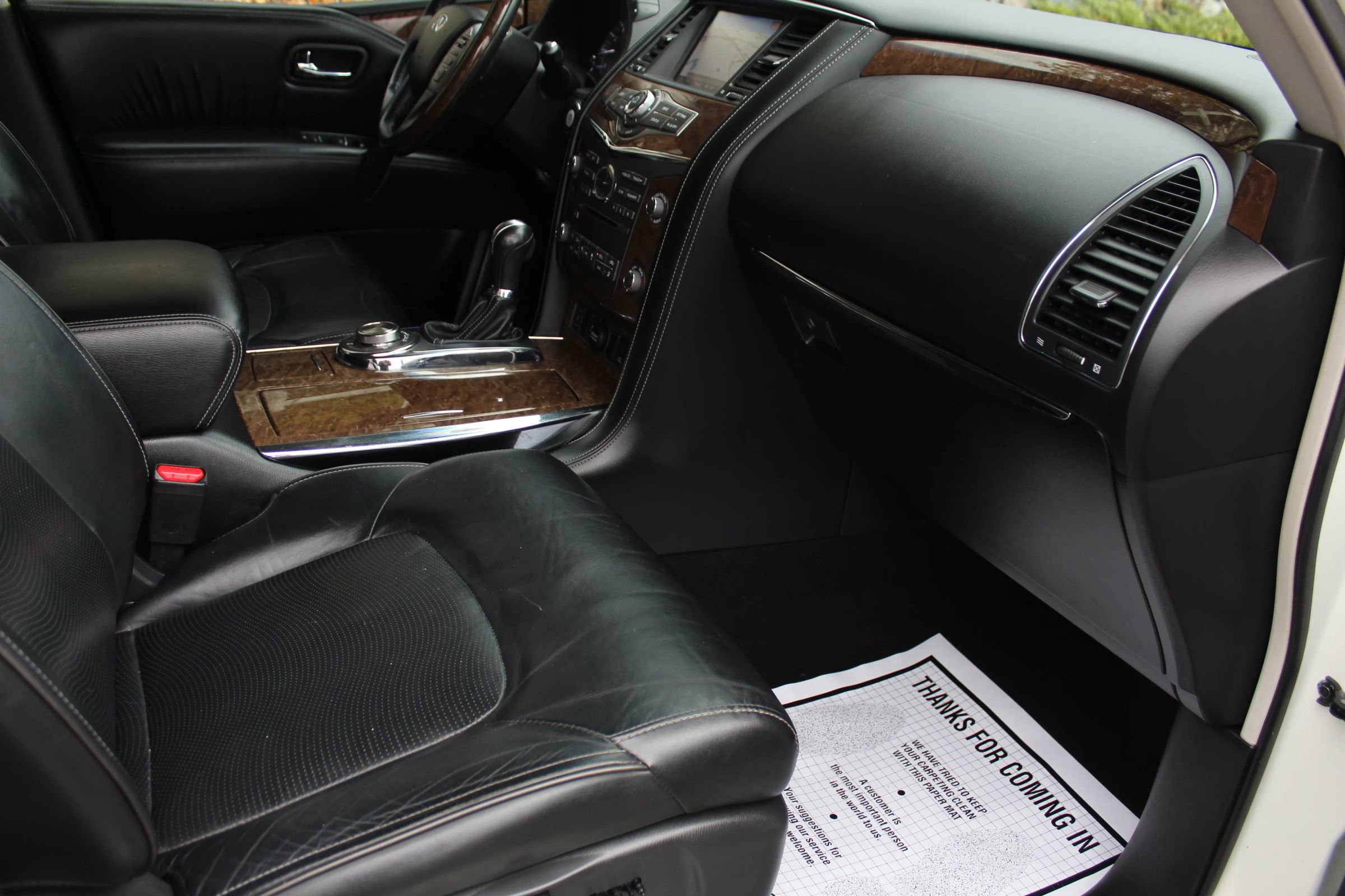 Used 2017 INFINITI QX80 4WD w/ Driver Assistance Package image 18