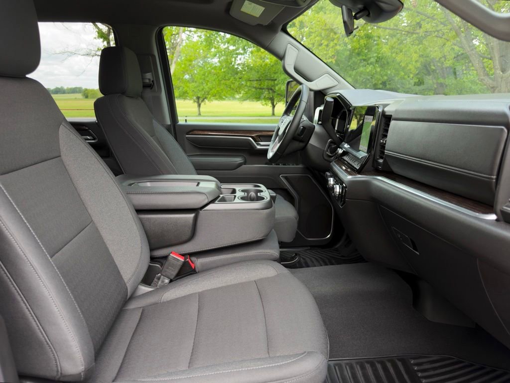 Used 2025 GMC Sierra 2500 SLE AWD/4WD image 22