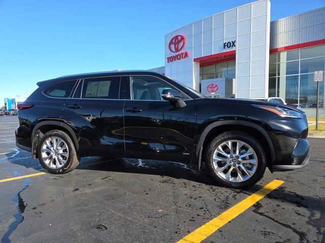 Used 2025 Toyota Highlander Limited