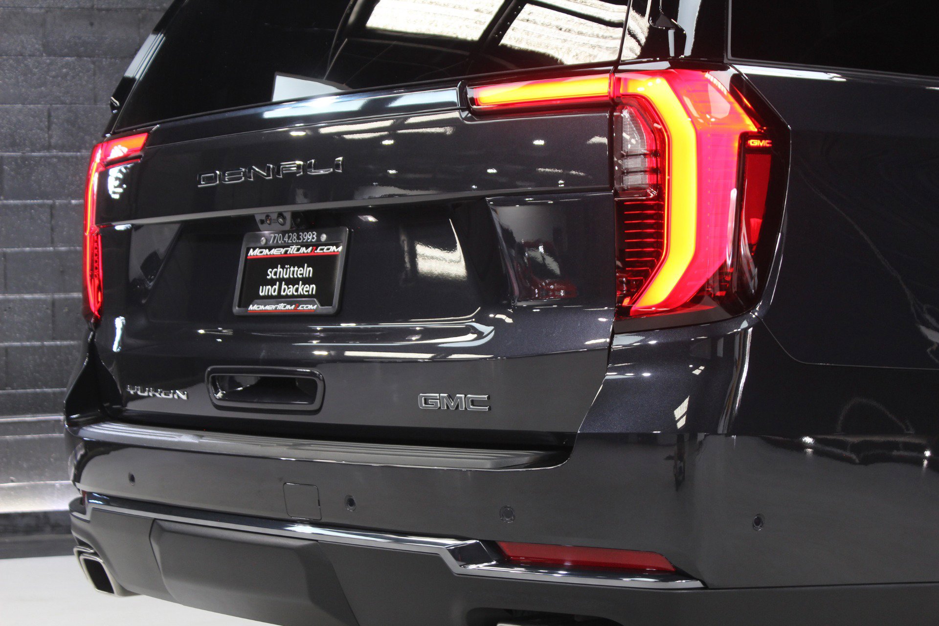 Used 2025 GMC Yukon Denali Ultimate w/ LPO, Floor Liner Package AWD/4WD image 14