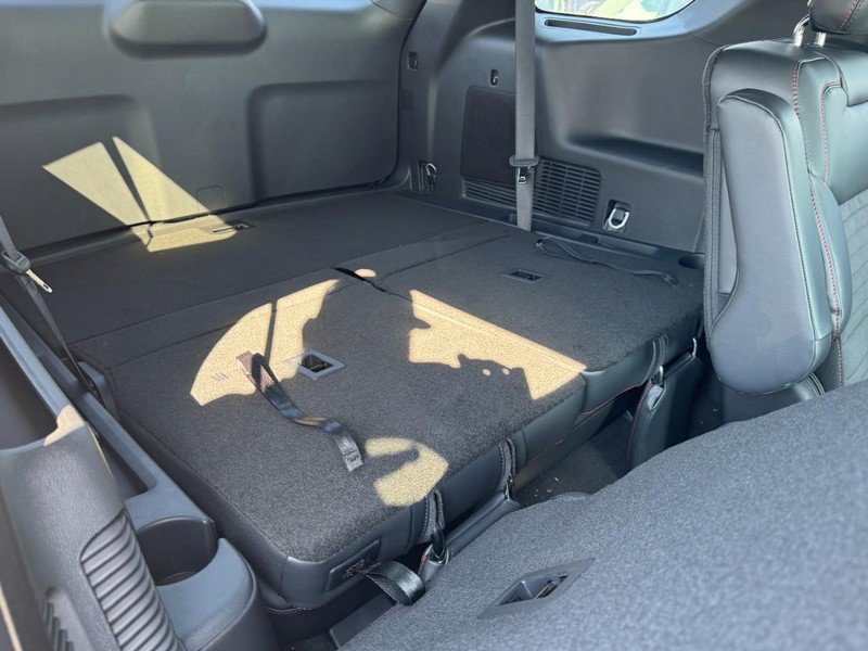 New 2026 Ford Explorer ST-Line w/ ST-Line Street Pack image 6