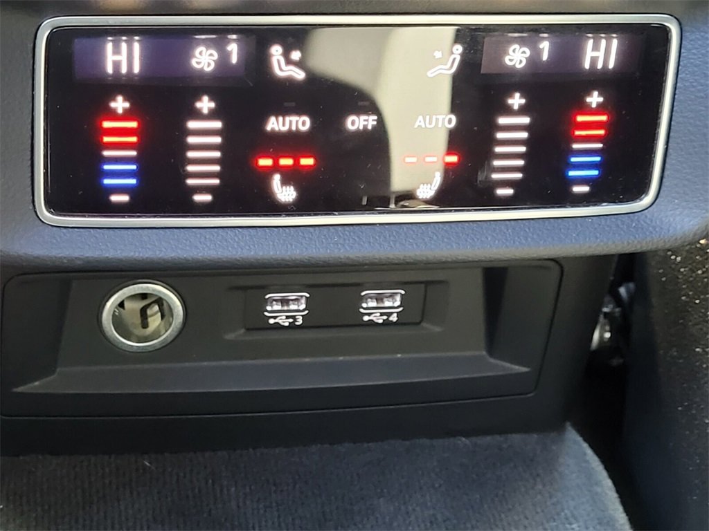 Used 2019 Audi Q8 Prestige image 9