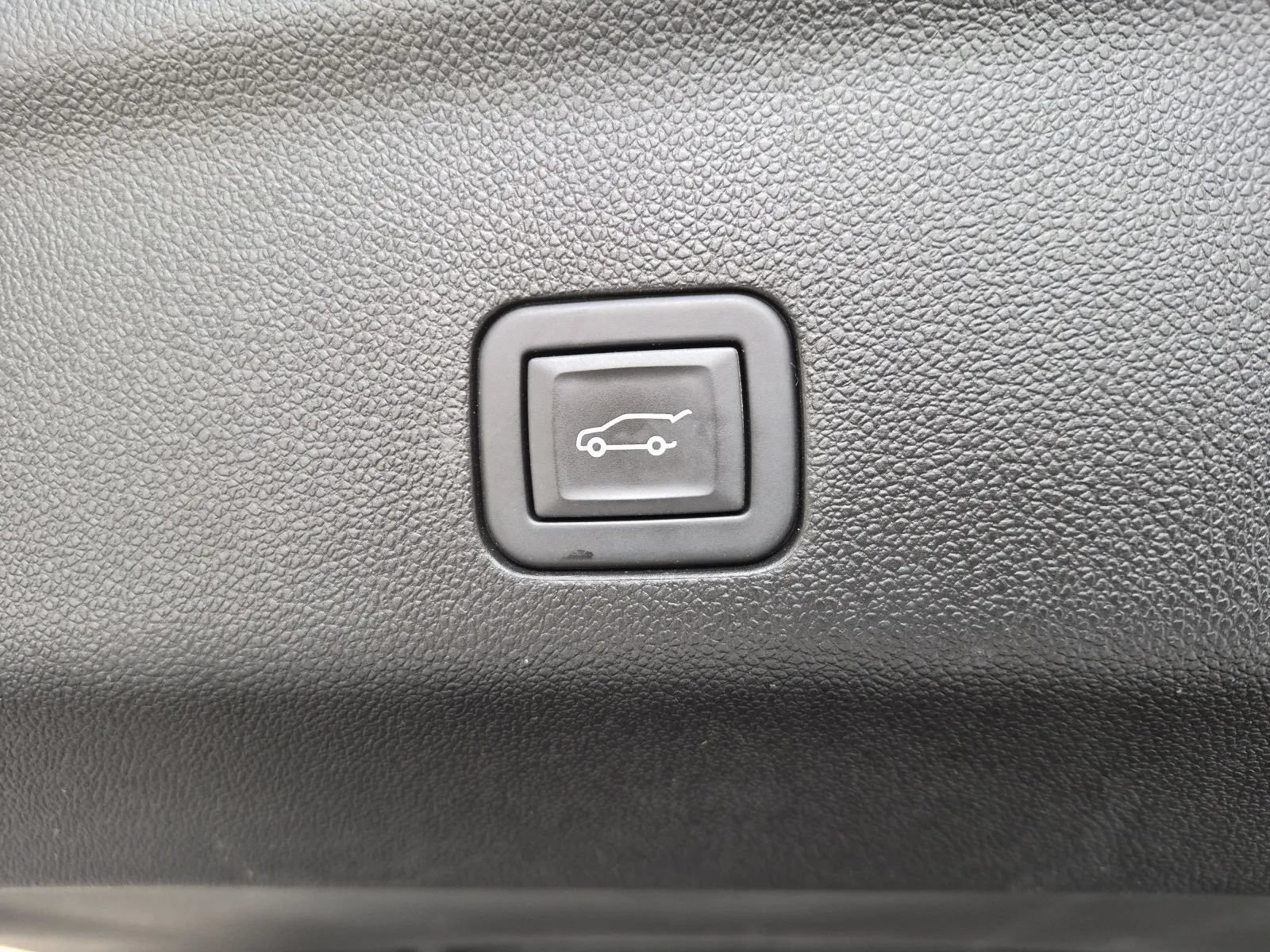 Used 2024 Chevrolet Tahoe Z71 AWD/4WD image 18