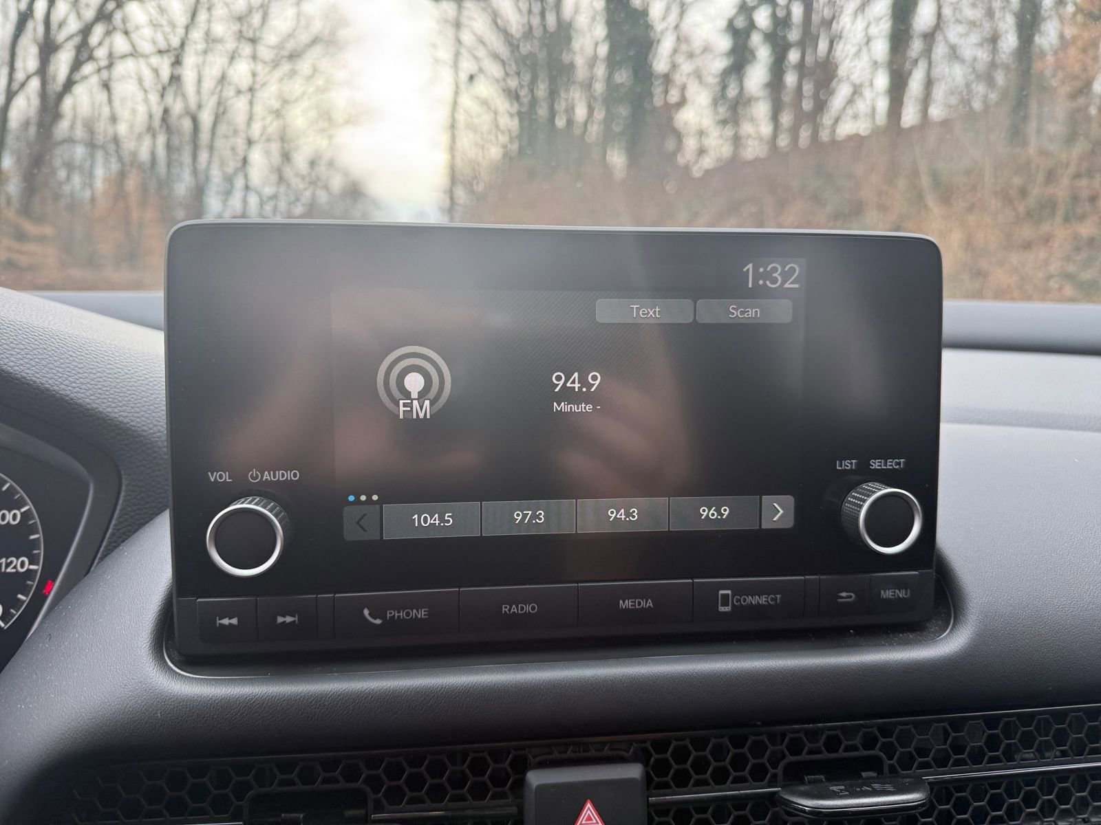 Used 2025 Honda HR-V LX image 21