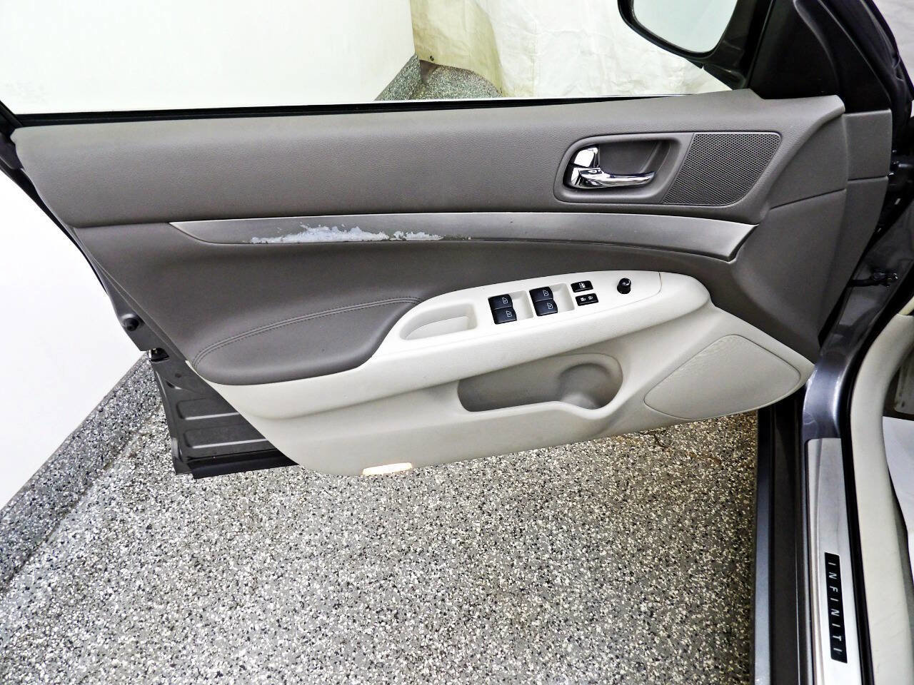 Used 2010 INFINITI G37 x Sedan AWD/4WD image 7