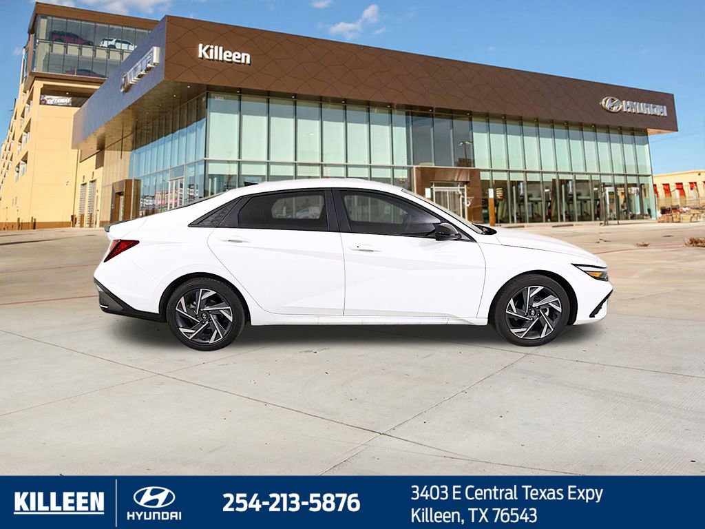 Used 2025 Hyundai Elantra Sport FWD image 10