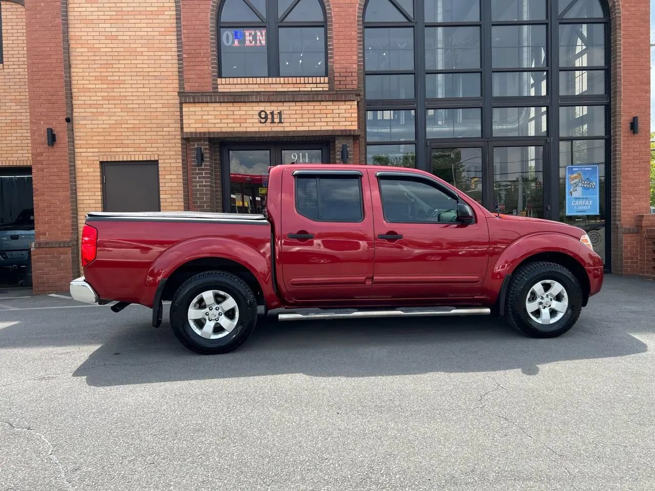 Used 2013 Nissan Frontier SV AWD/4WD image 13
