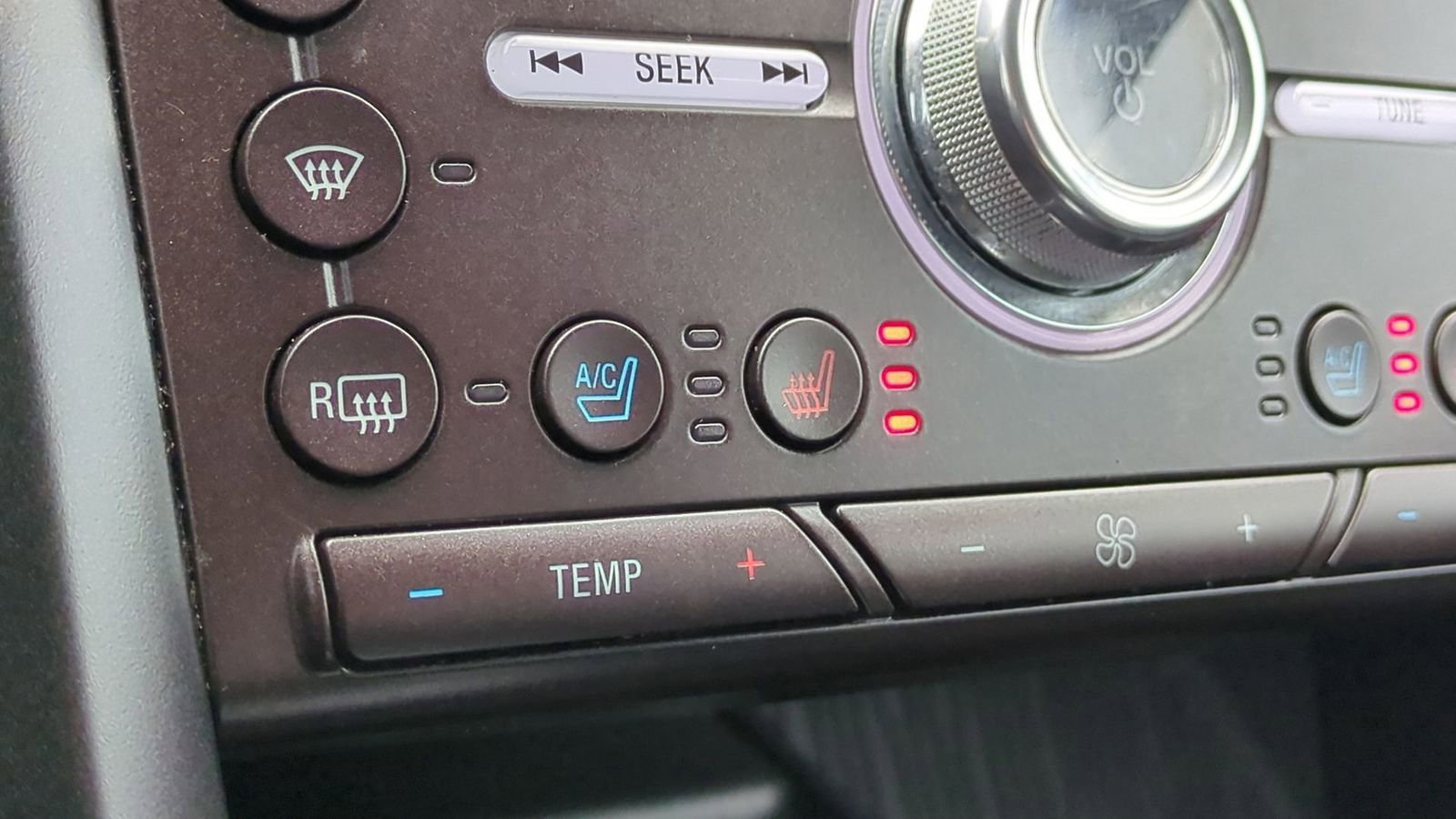 Used 2018 Ford Fusion Titanium image 36