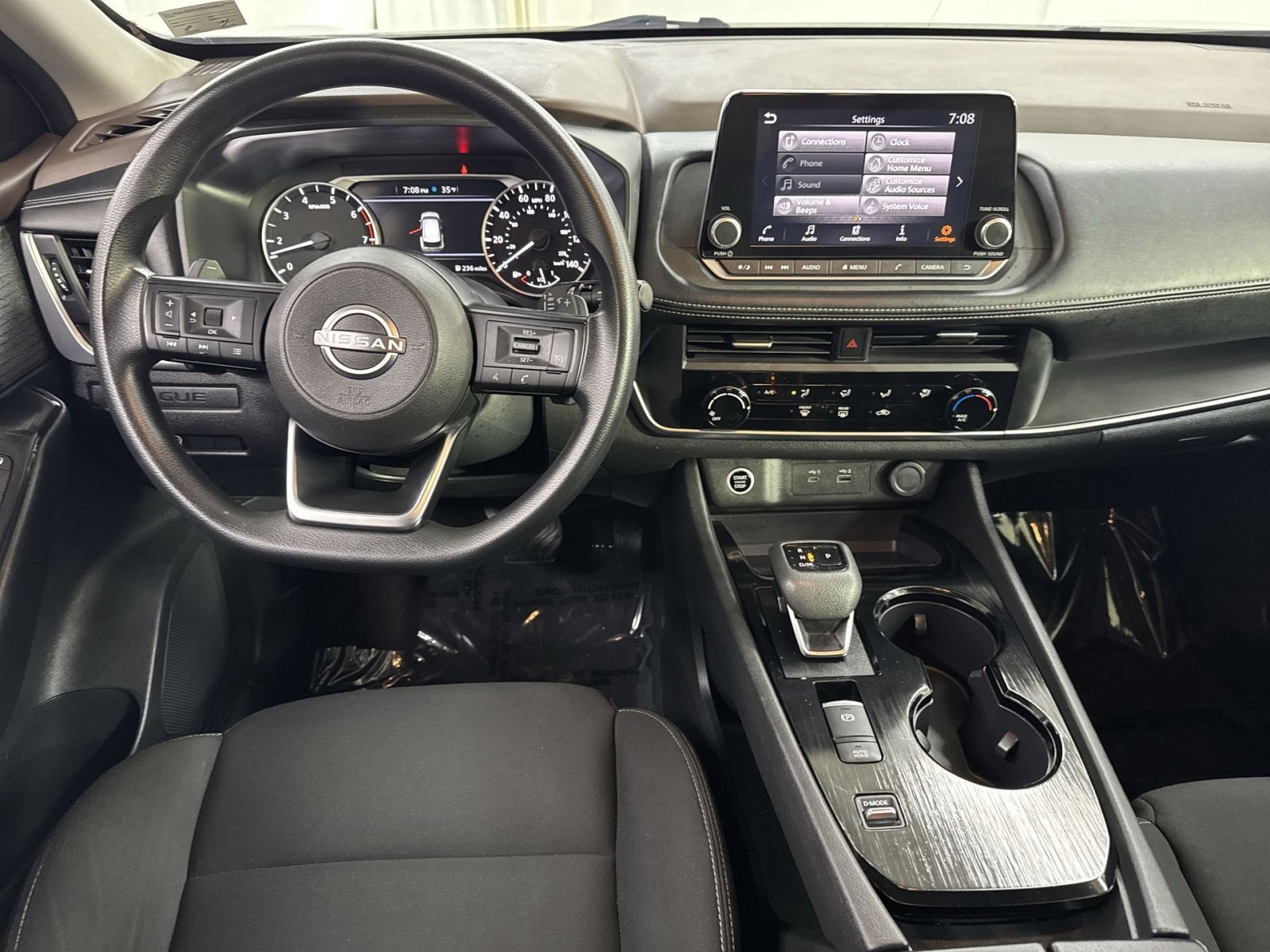 Used 2023 Nissan Rogue S image 27