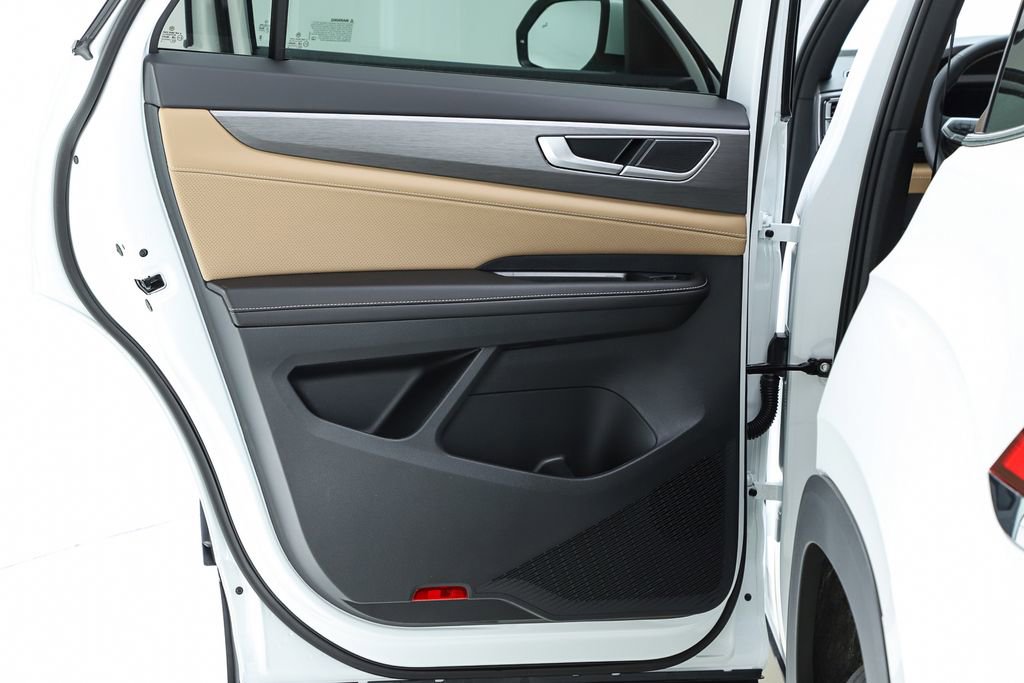 New 2026 Volkswagen Atlas Cross Sport SE image 17