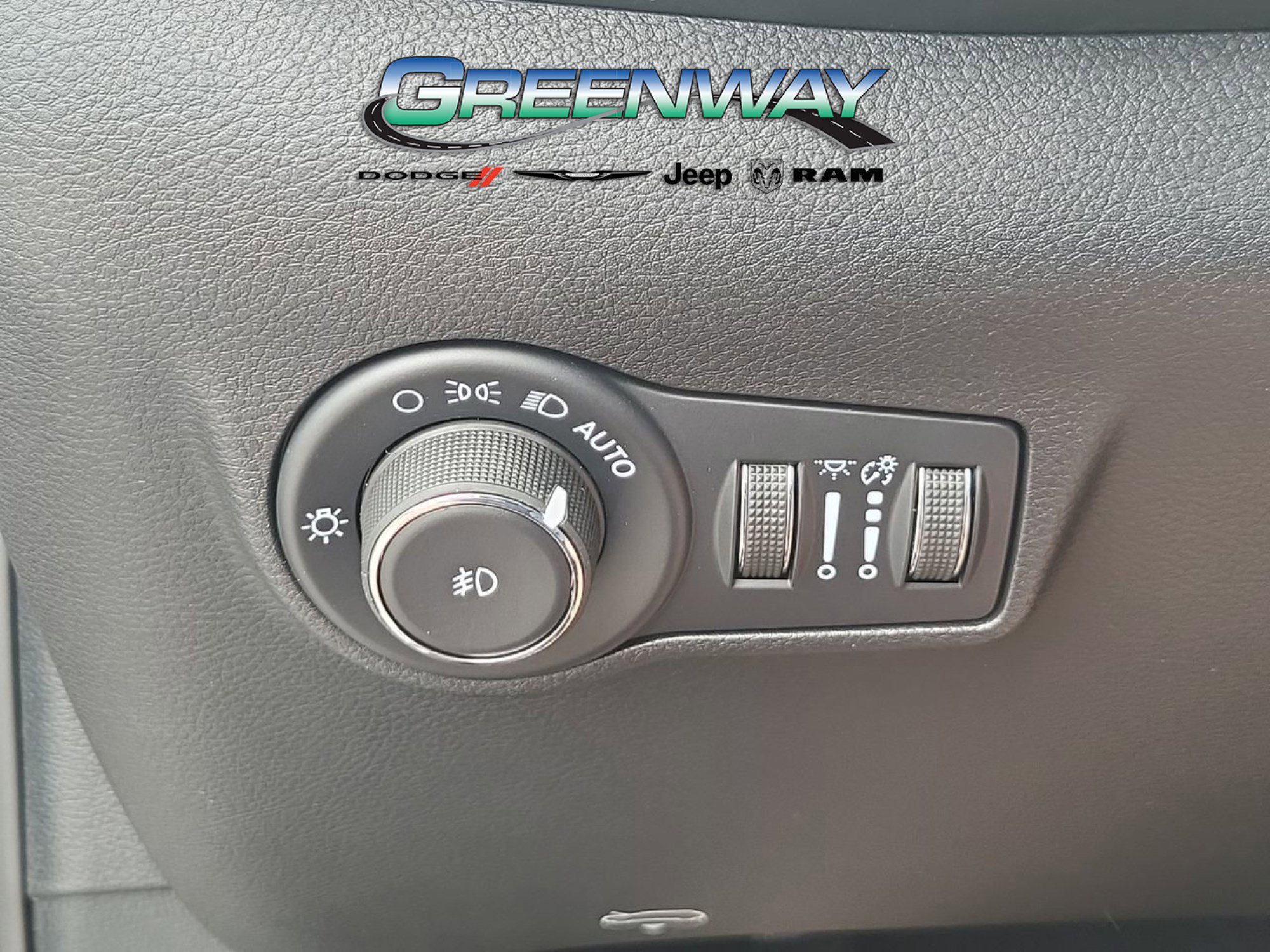 New 2026 Jeep Compass Latitude image 22