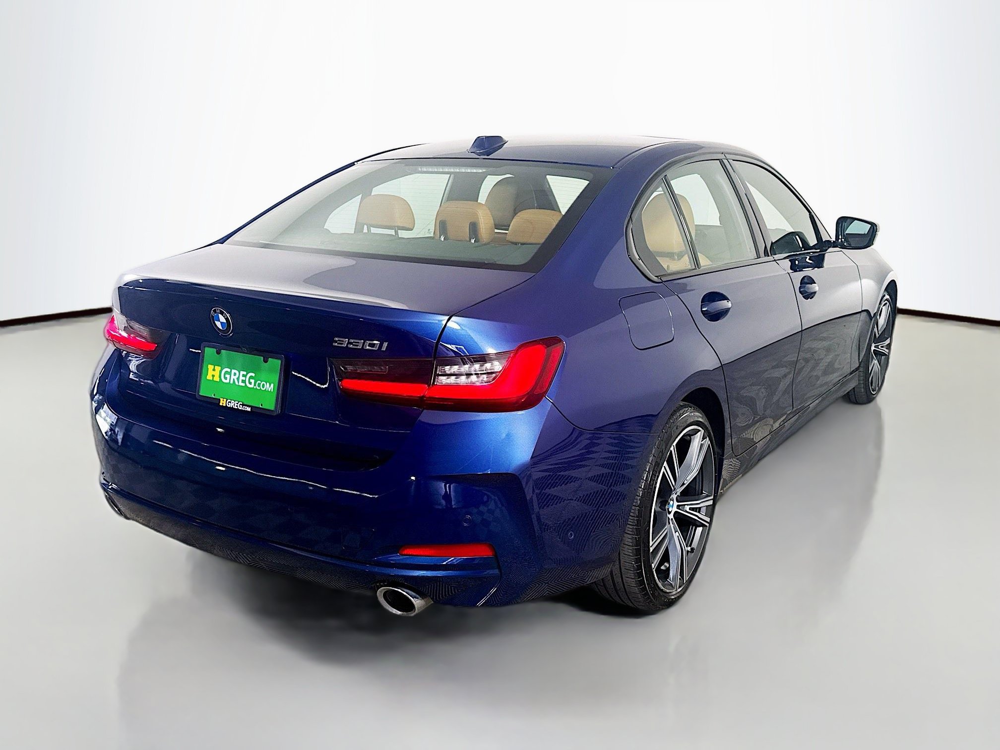 Used 2023 BMW 330i Sedan w/ Parking Assistance Package RWD image 10