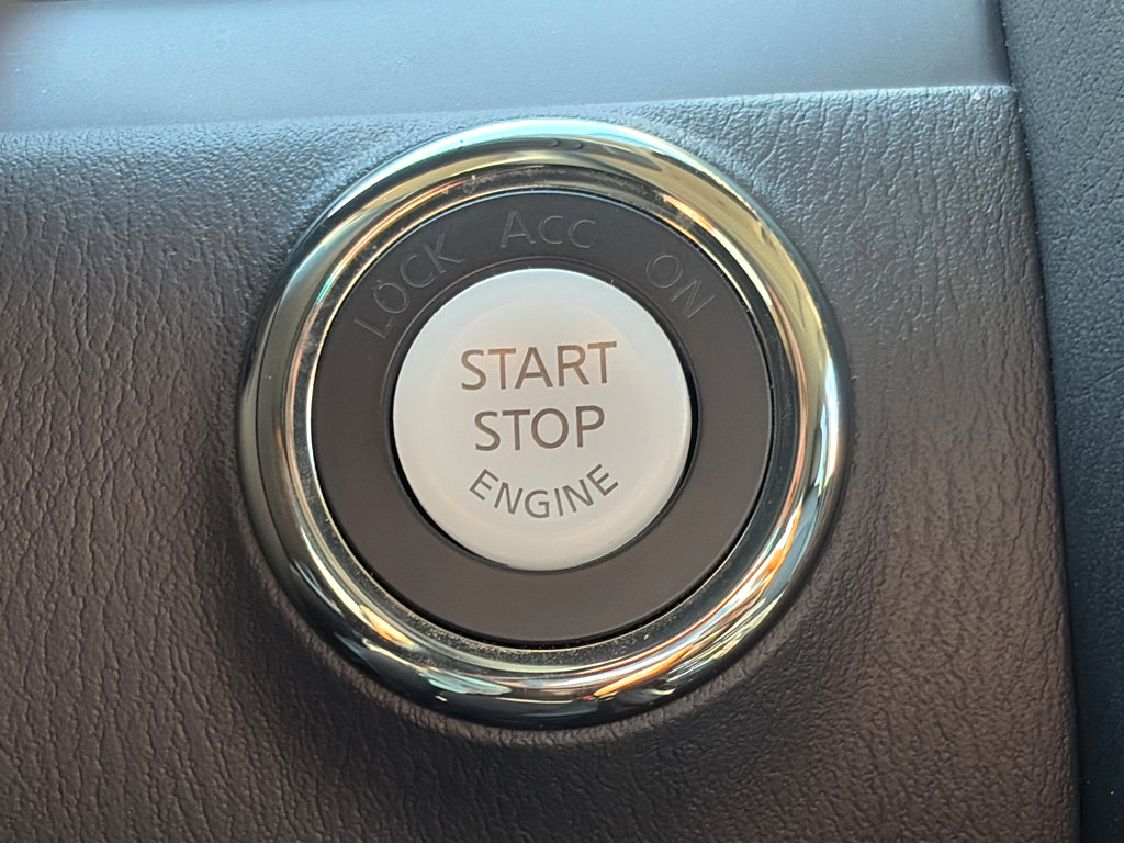 Used 2022 Nissan Armada Platinum w/ Captain's Chairs Package image 8