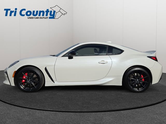 Used 2025 Toyota GR86 Premium w/ Performance Package RWD image 5