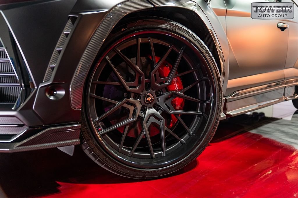 Used 2020 Lamborghini Urus AWD/4WD image 42