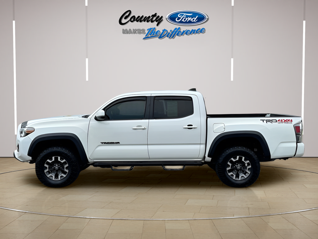 Used 2022 Toyota Tacoma TRD Off-Road w/ Technology Package AWD/4WD image 3