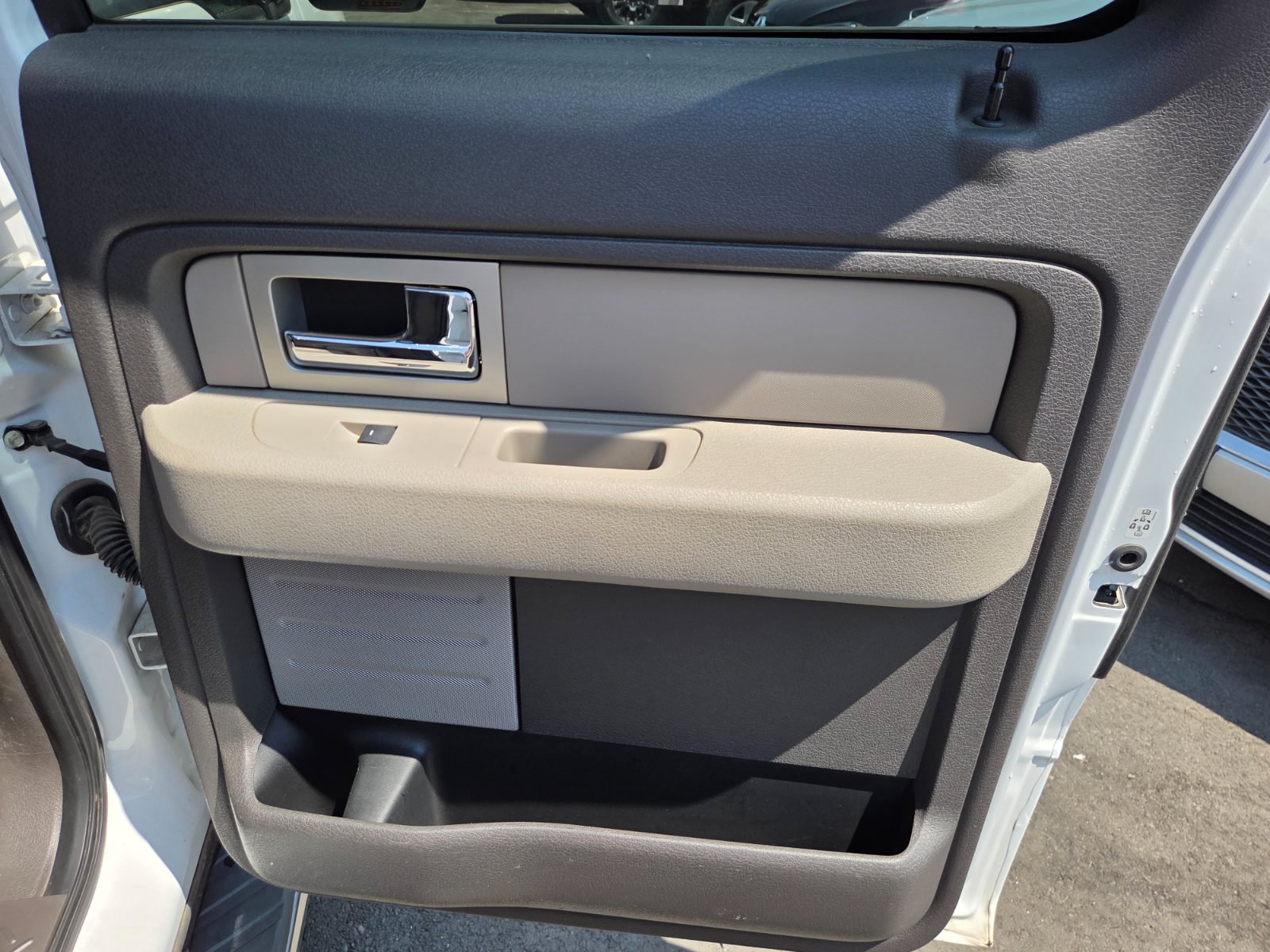 Used 2010 Ford F150 XLT RWD image 10