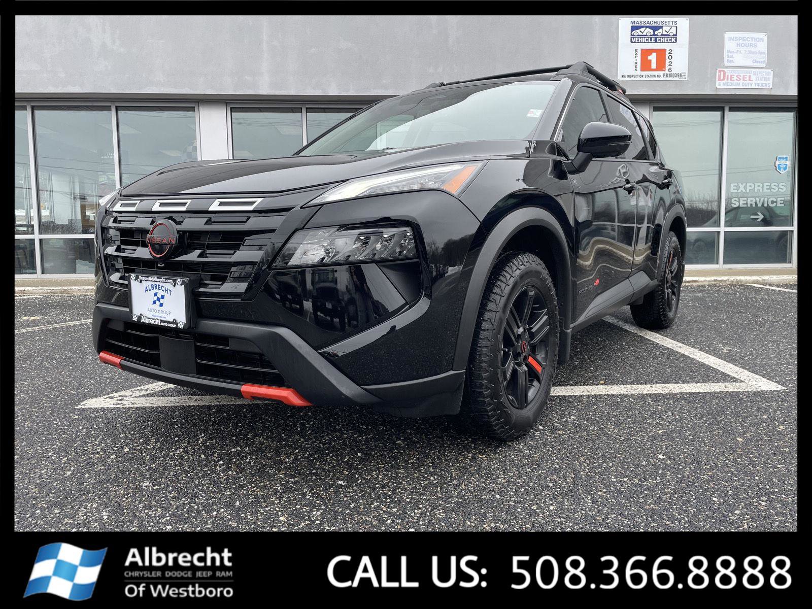 Used 2025 Nissan Rogue SV w/ Rock Creek Premium Package AWD/4WD image 1