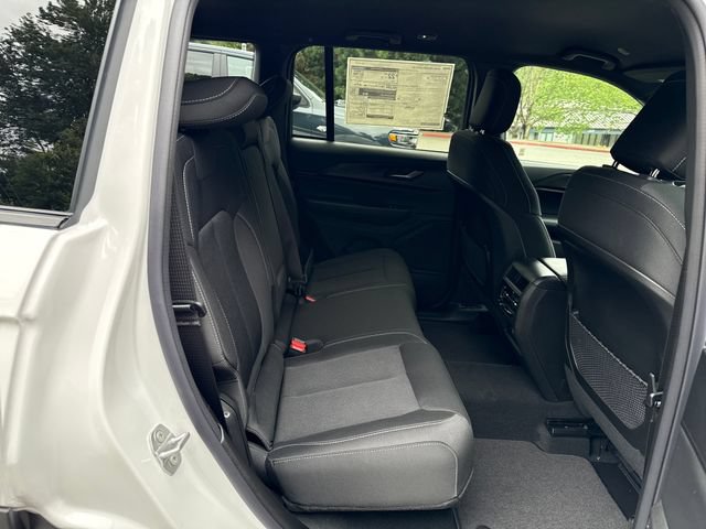 New 2026 Jeep Grand Cherokee Laredo AWD/4WD image 10