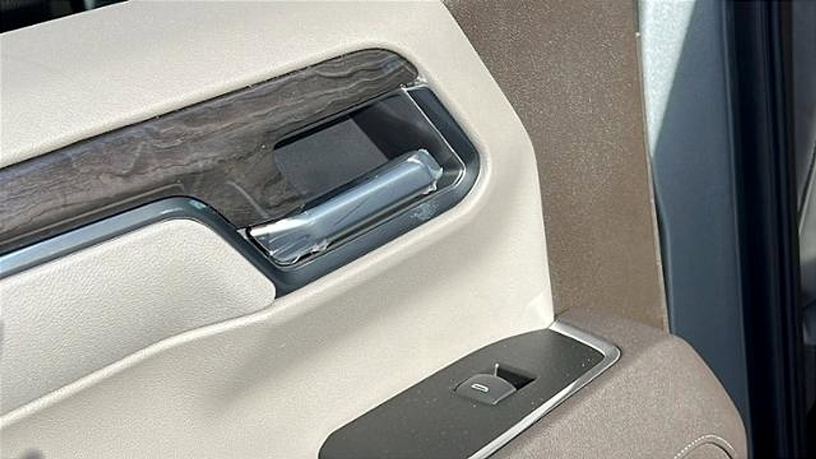 New 2026 Chevrolet Silverado 1500 LTZ w/ LTZ Premium Package image 15