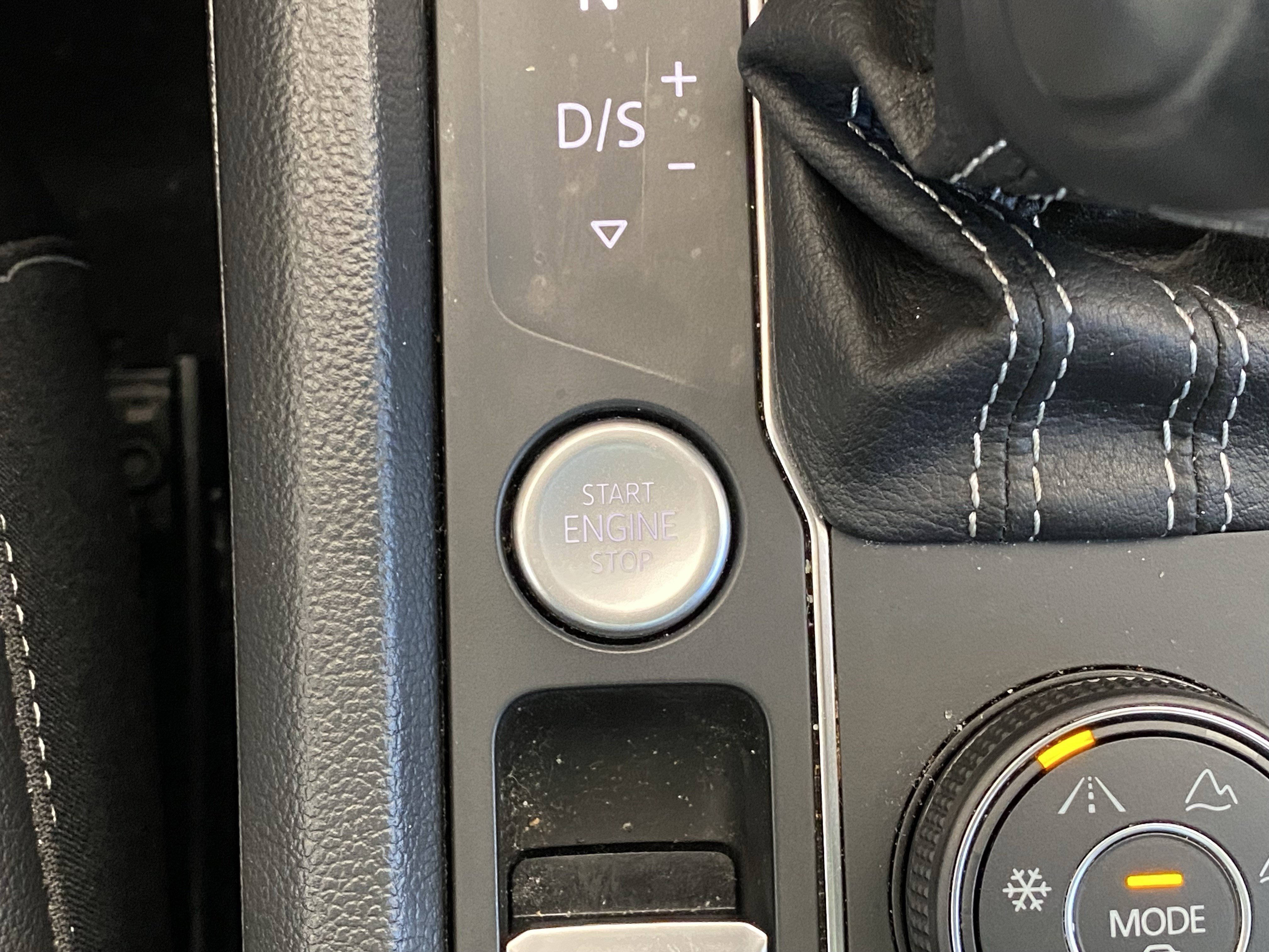 Used 2023 Volkswagen Atlas Cross Sport SEL Premium R-Line image 19