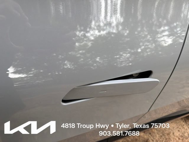 Certified 2025 Kia EV6 Wind RWD image 6