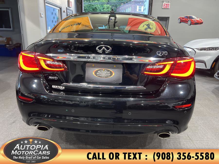 Used 2017 INFINITI Q70 3.7 image 48