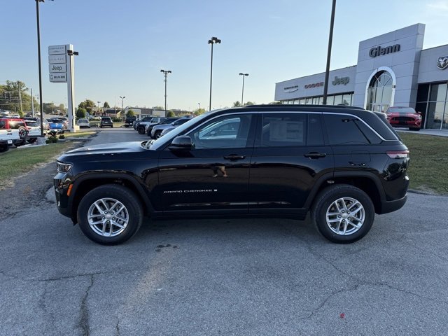 New 2025 Jeep Grand Cherokee Laredo X image 9