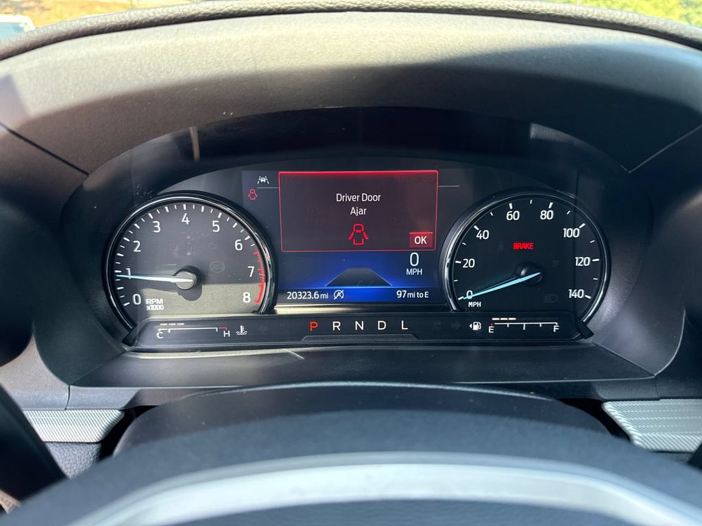 Used 2024 Ford Explorer XLT w/ Equipment Group 202A AWD/4WD image 29
