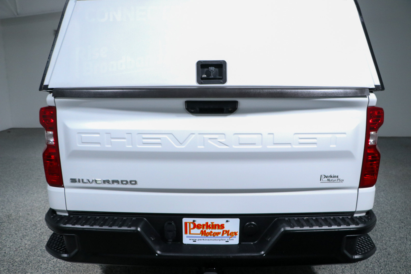 Used 2024 Chevrolet Silverado 1500 W/T w/ Trailering Package AWD/4WD image 8