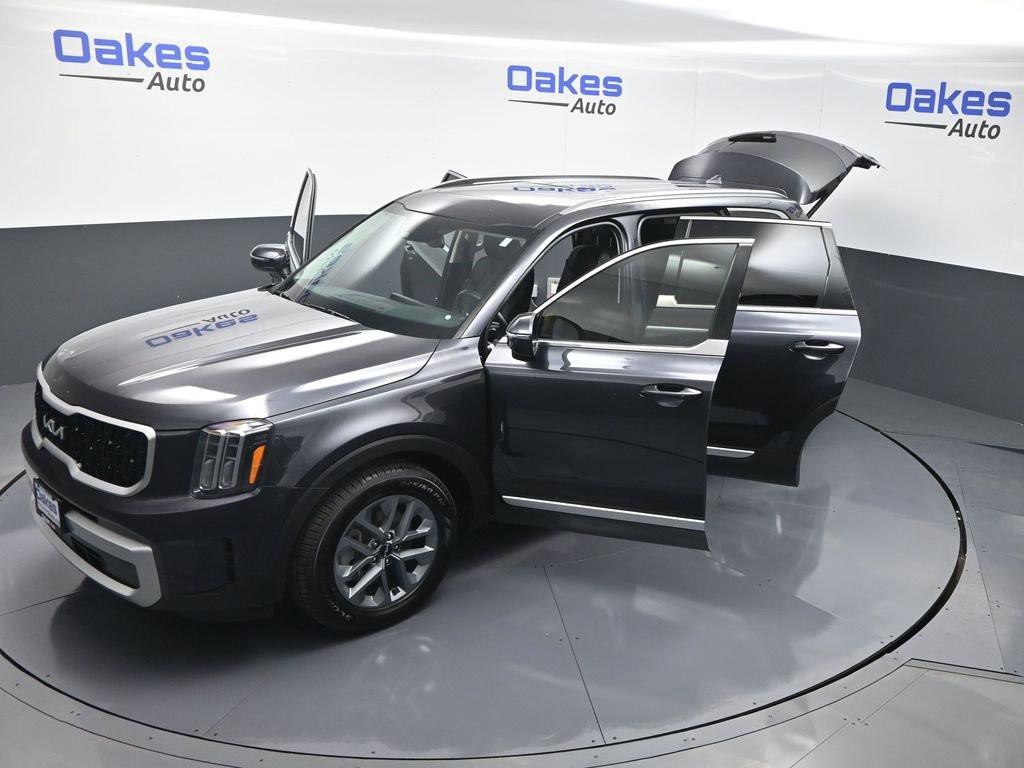 Certified 2025 Kia Telluride EX image 61