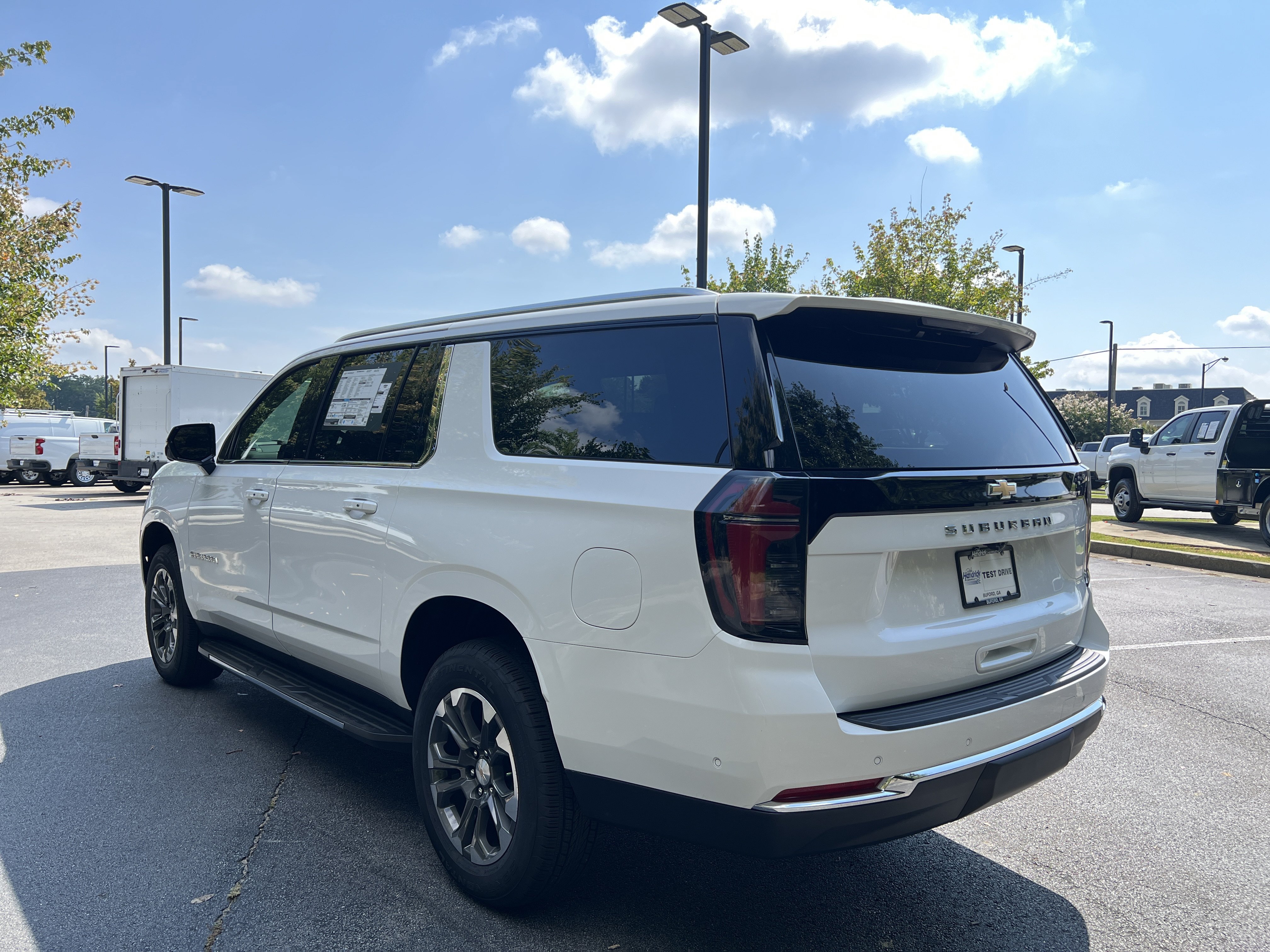 New 2026 Chevrolet Suburban LS w/ LPO, Get Active Package AWD/4WD image 7