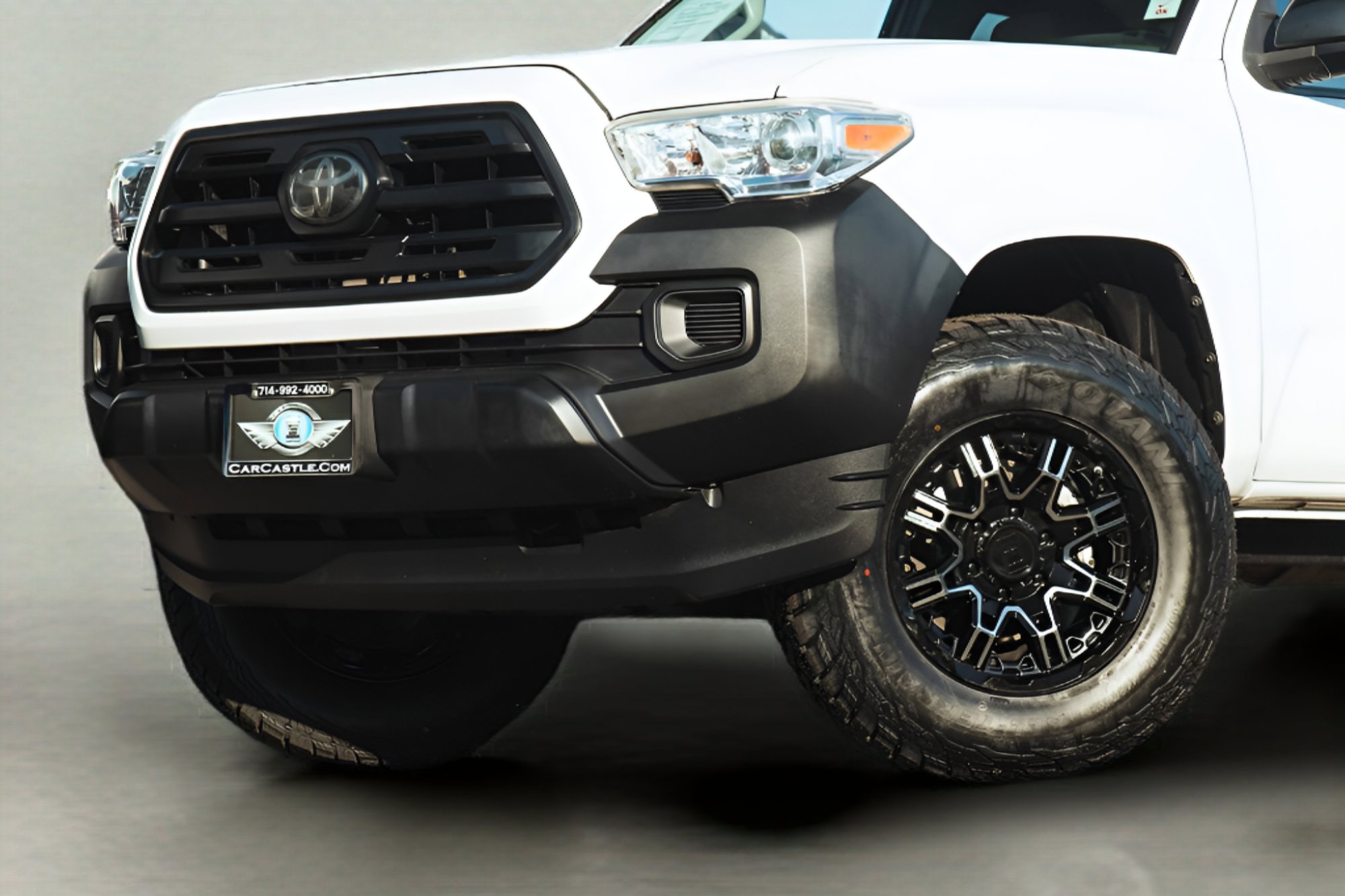 Used 2019 Toyota Tacoma SR RWD image 5