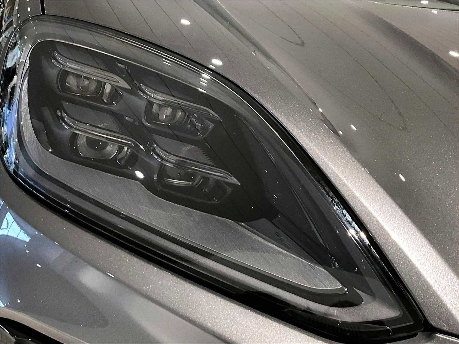 Used 2026 Porsche Cayenne image 15